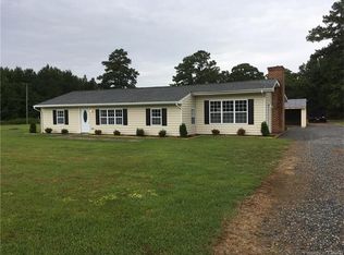 2181 Greys Point Rd, Topping, VA 23169