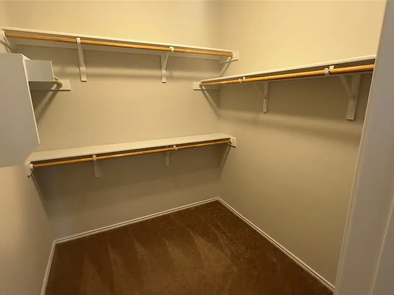129 Goldfinch Dr — Photo 31
