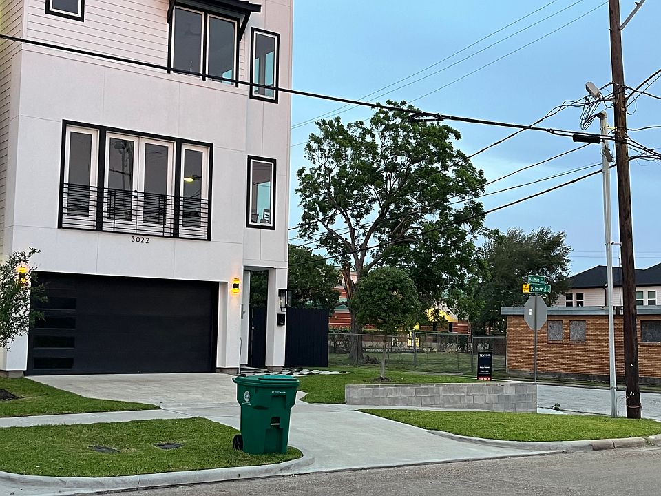 1st image of 3022 Holman St