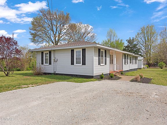 3rd image of 791 Tyler Rd
