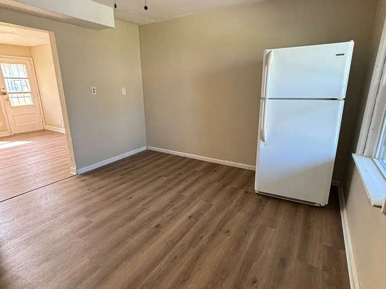 936 S Central Dr — Photo 1