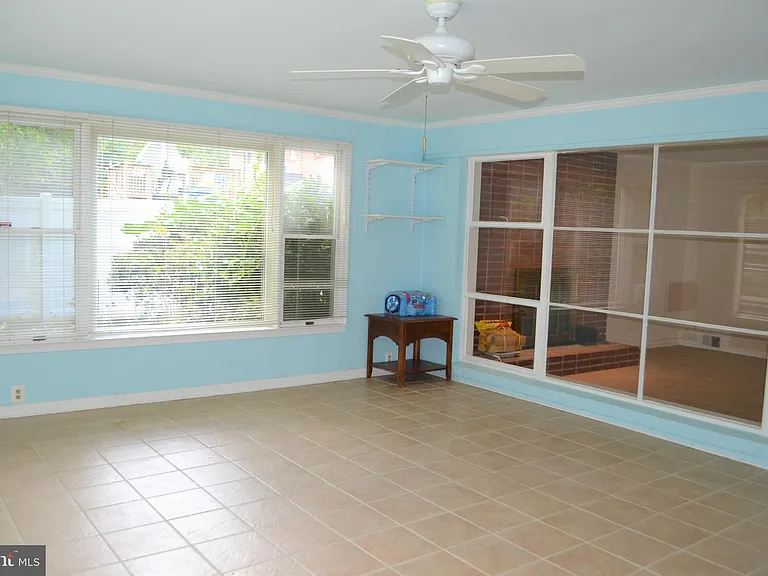 3809 Whispering Ln — Photo 11