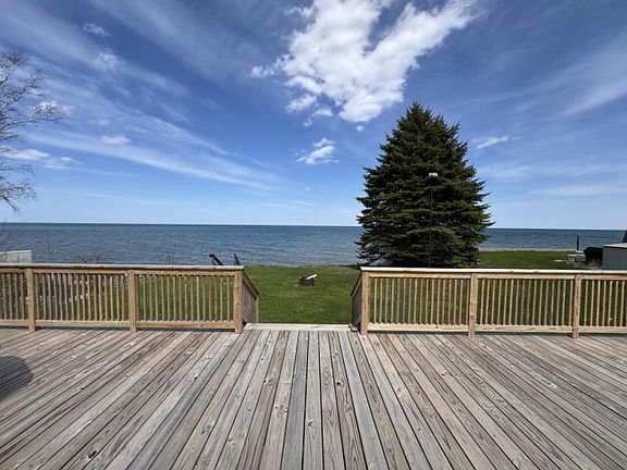 5th image of 1439 Lakeside Dr