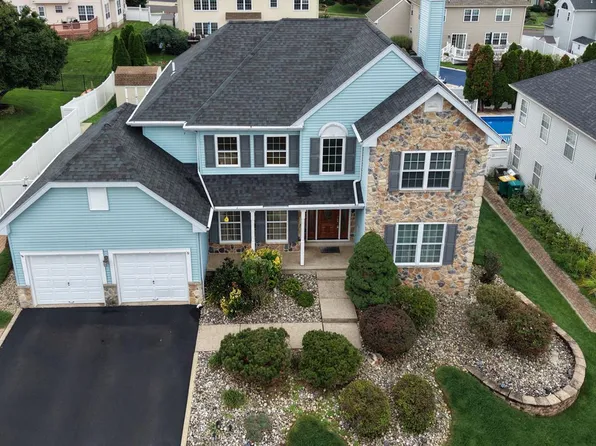 330 Grand Ave, Langhorne, PA 19047