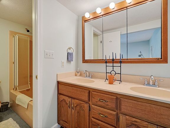 74th image of 181 Tinsley Ln