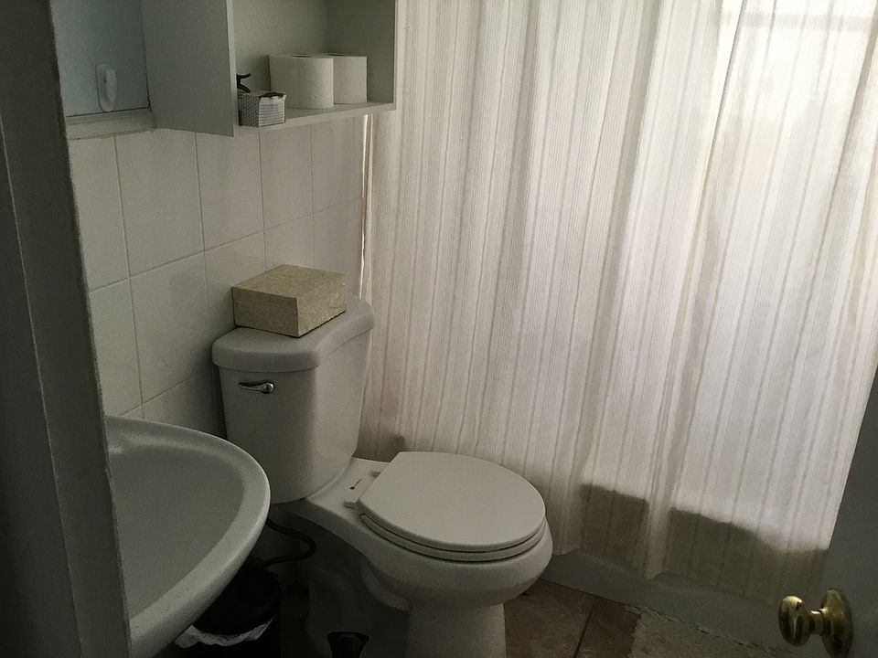 1st image of 3915 S Flagler Dr APT 110