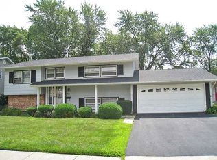125 Kenilworth Ave, Elk Grove Village, IL 60007