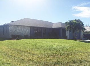 1150 SE Mendavia Ave, Port Saint Lucie, FL 34952