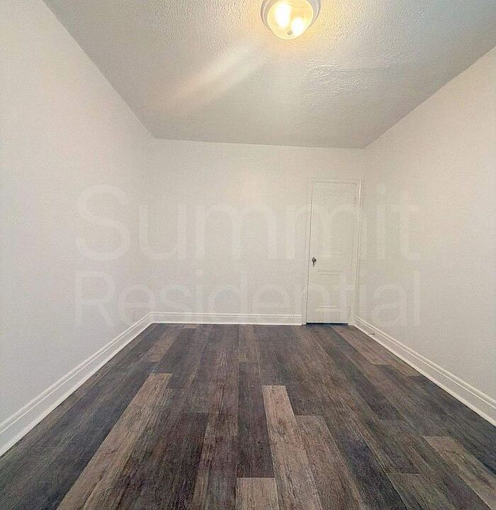 1st image of 396 Davis Rd