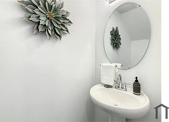 1055 Plantation Ln — Photo 4