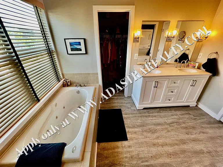 4545 Madison Ave — Photo 21