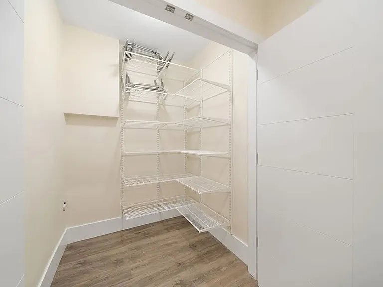 2110 W Washington Blvd #1 — Photo 15