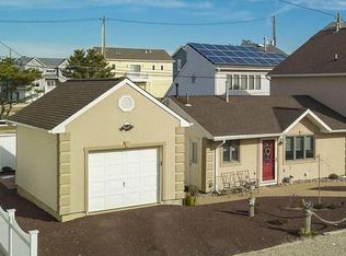 2 Holiday Rd, Seaside Heights, NJ 08751