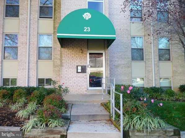 23 Canterbury Sq APT 202, Alexandria, VA 22304