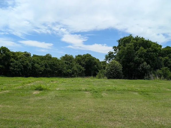 209 Rose Tree Ct, Hewitt, TX 76643