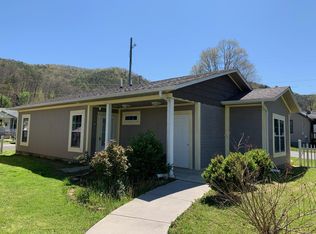 Spruce St, White sulphur springs, WV 24986