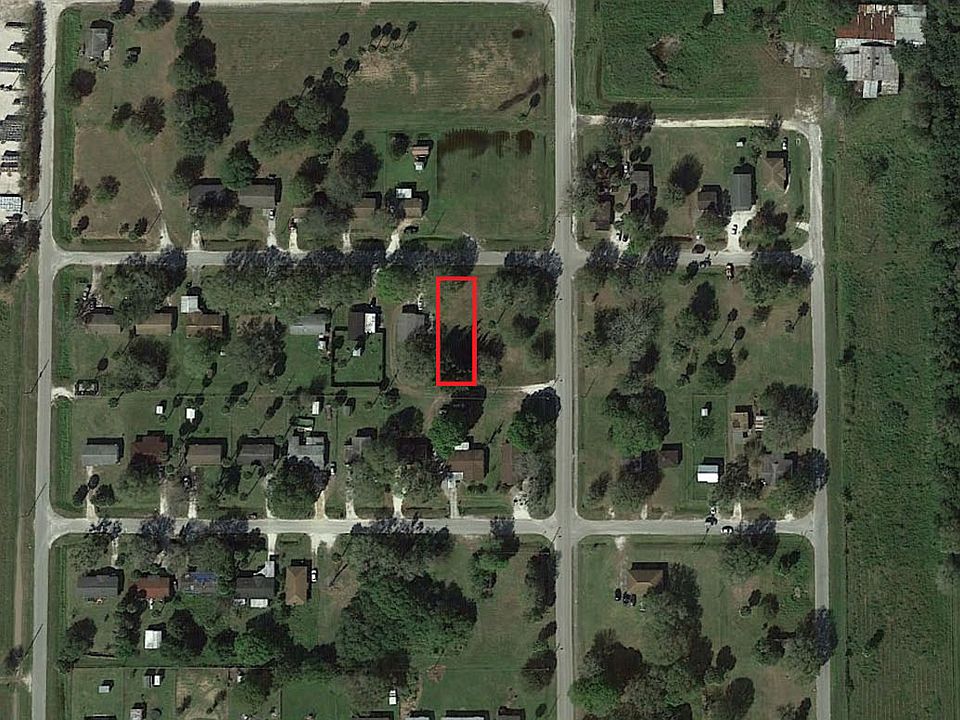2nd image of 907 NW 12th St #10-24-3