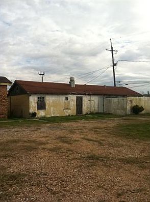 1st image of 426 Klein St