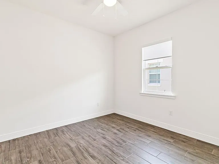 2709 Greenlands St — Photo 22