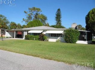 907 E Jersey Rd, Lehigh Acres, FL 33936