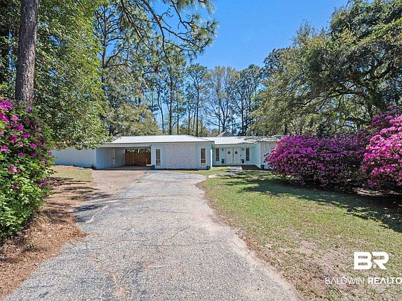 2nd image of 118 Leigh Cir