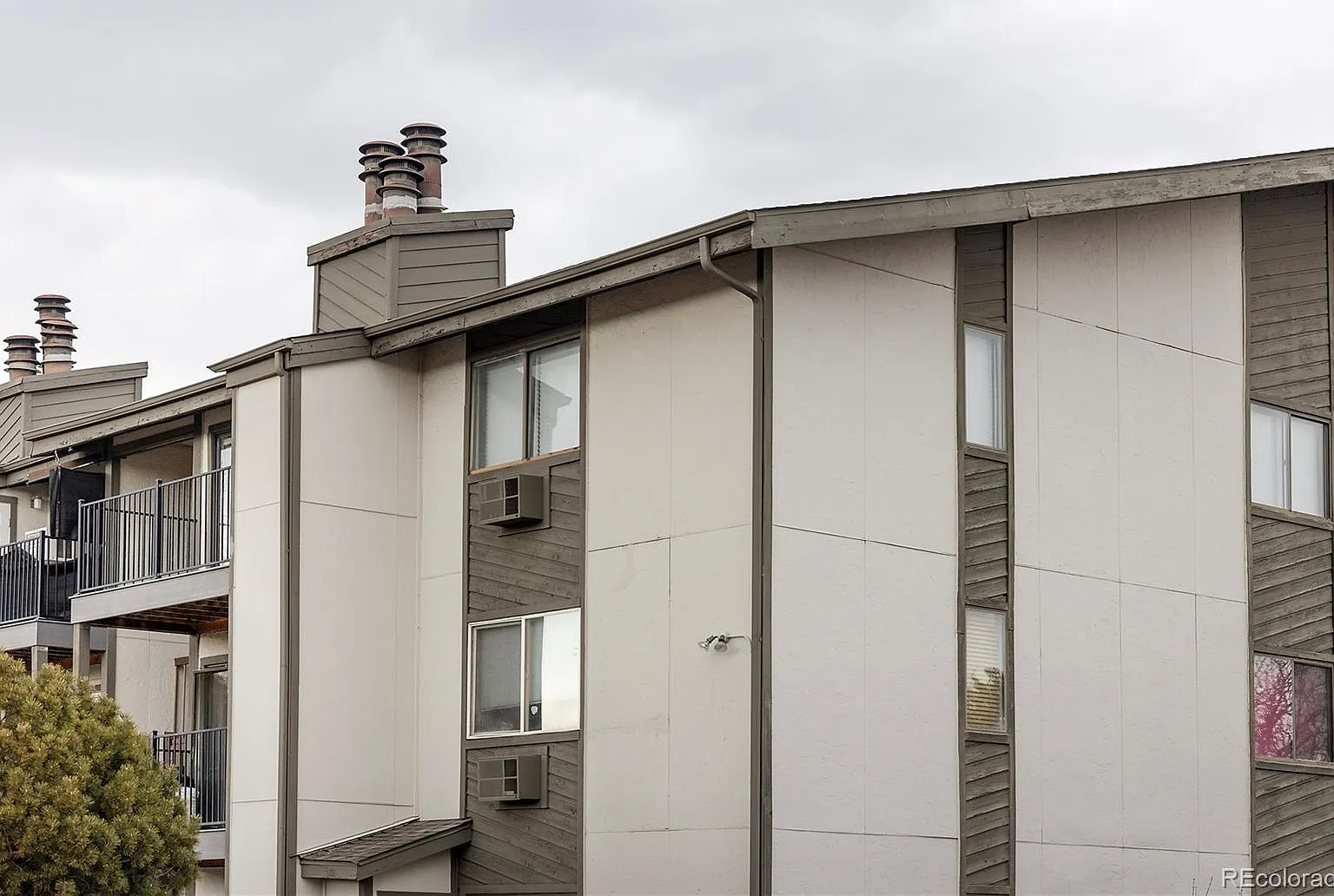 2 bed, 1000 sqft, $2,100 — Photo 4