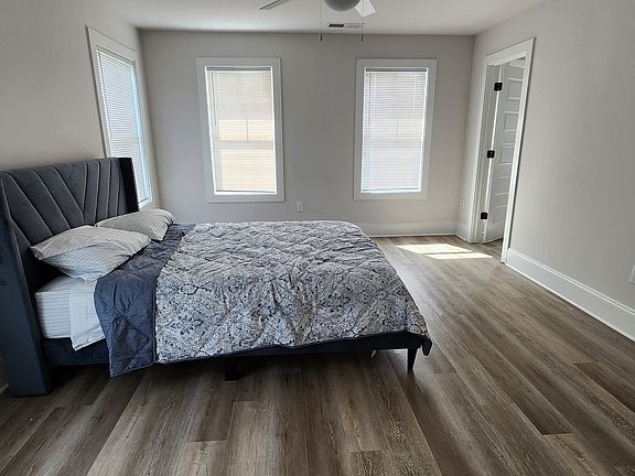 3rd image of 380 Lake St #2