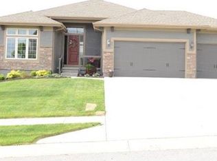 2210 NE 110th Ter, Kansas City, MO 64155