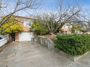 48-01 Little Neck Pkwy, Little Neck, NY 11362