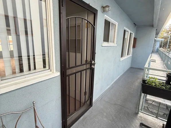 1738 Winona Blvd APT 2, Los Angeles, CA 90027
