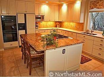 3rd image of 801 Oakgreen Avenue Pl N