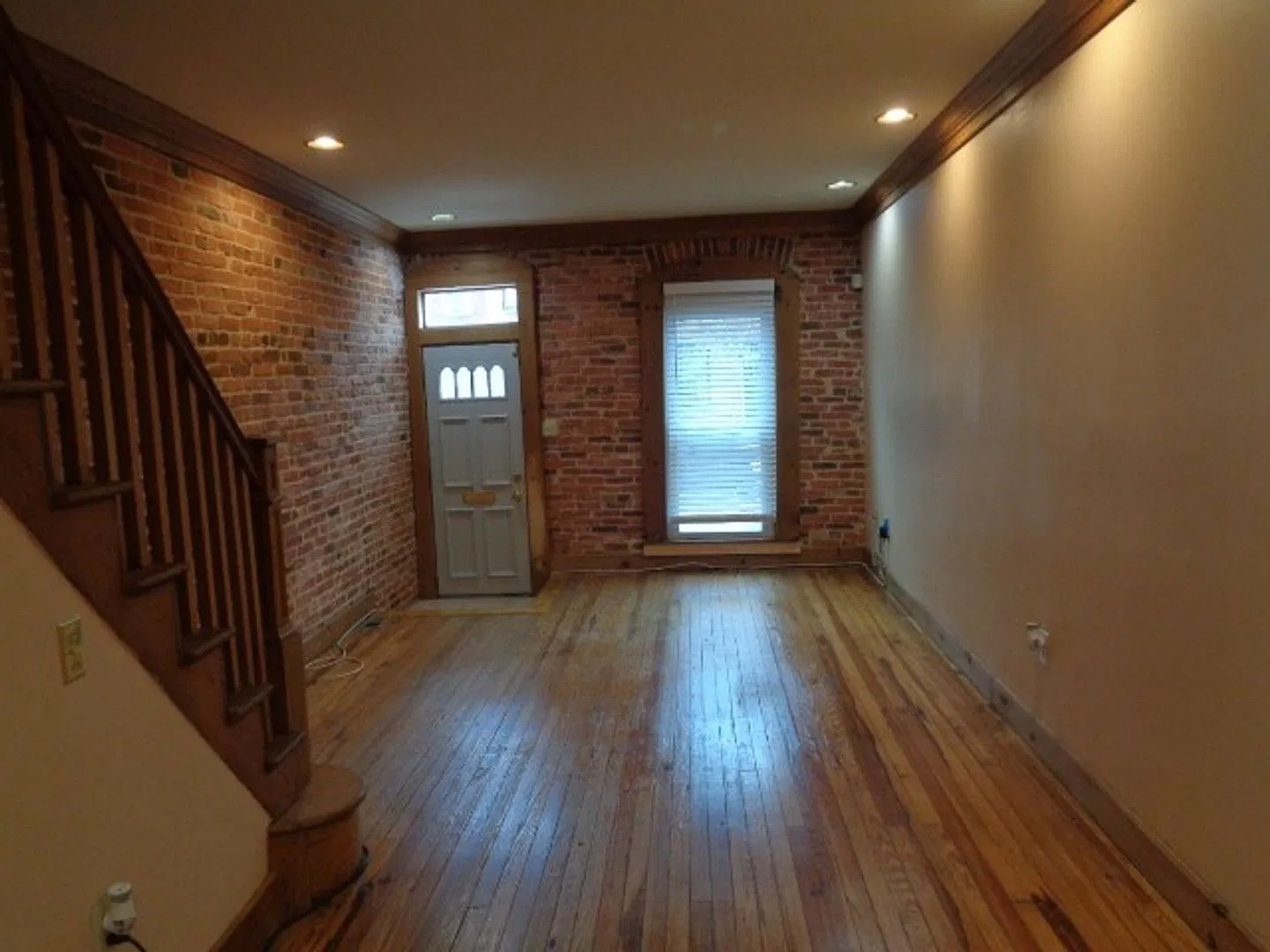 2619 Fleet St. - Cute 2 Bed (possibly 3), 2 Bath Townhouse in Canton — Photo 4