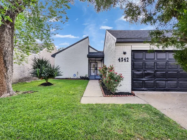 4342 Yupon Ridge Dr, Houston, TX 77072