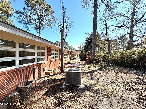 4th image of 106 Carolina Avenue