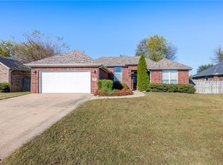 3106 SW Camden Dr, Bentonville, AR 72712