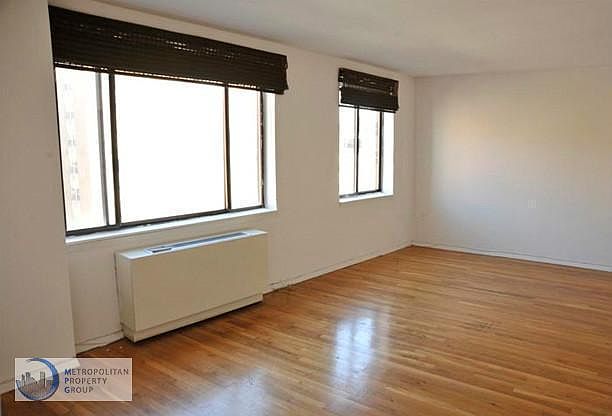 2nd image of 284 Mott St APT 2E