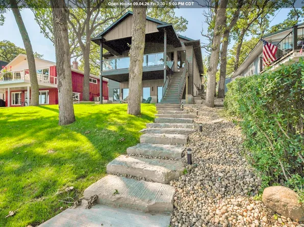 1201 Lakeshore Dr, Okoboji, IA 51355