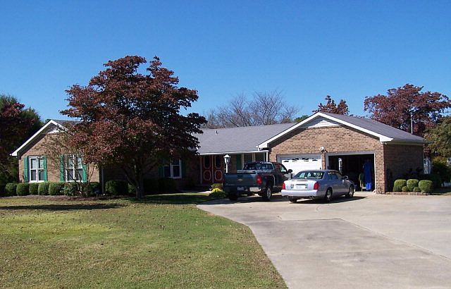 1st image of 107 Stoney Run Dr