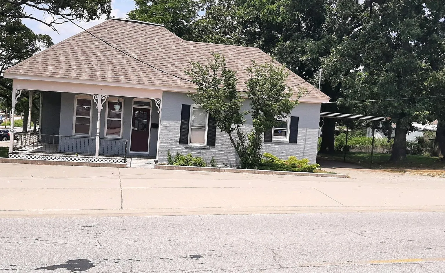 601 E Buffalo St — Photo 1