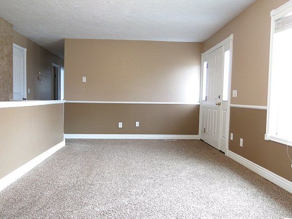 3rd image of 515 Calliope Ln