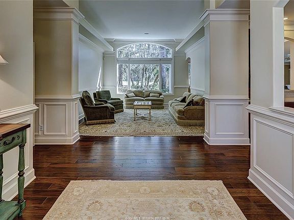 5th image of 19 Wildbird Ln