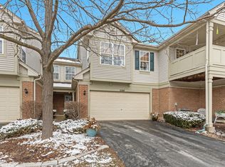 2260 Vanderbilt Dr, Geneva, IL 60134