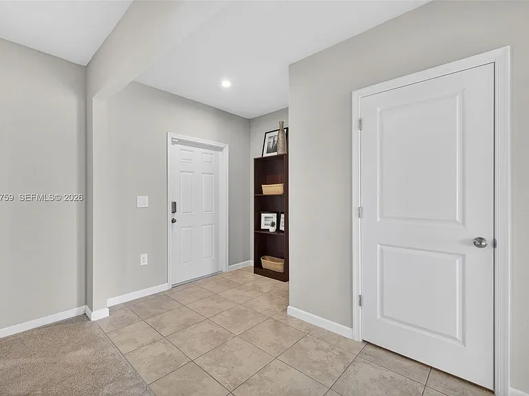 220 Raspberry Rd — Photo 4