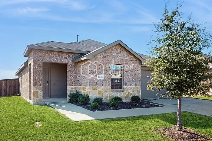 Building Photo - 3018 Sweetwater Trl