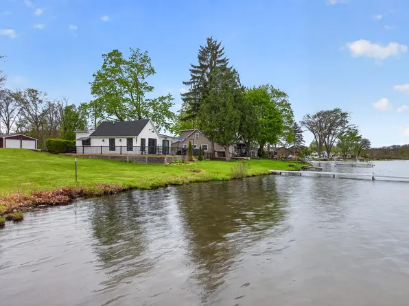 622 Swains Lake Dr, Concord, MI 49237