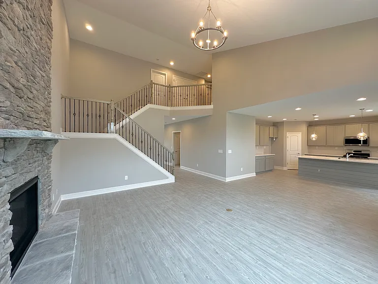9538 Snowy Cliff Ln — Photo 5