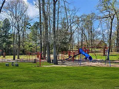 302 Haguewood Cir — Photo 22