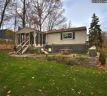3rd image of 2480 Hanson Ave