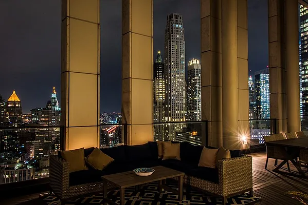 Sold by Corcoran | media 17