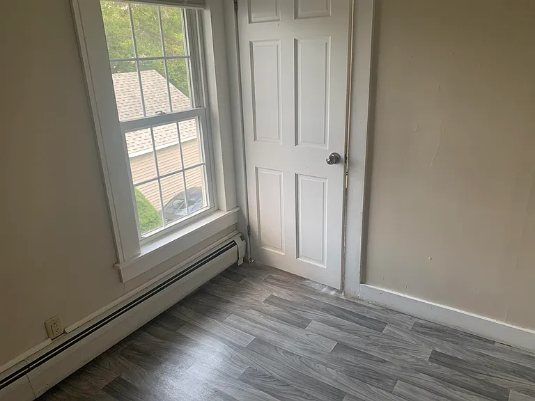 36 Union St — Photo 17